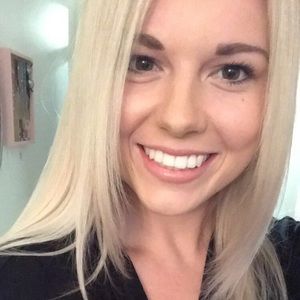 Meet your Posher, Caroline